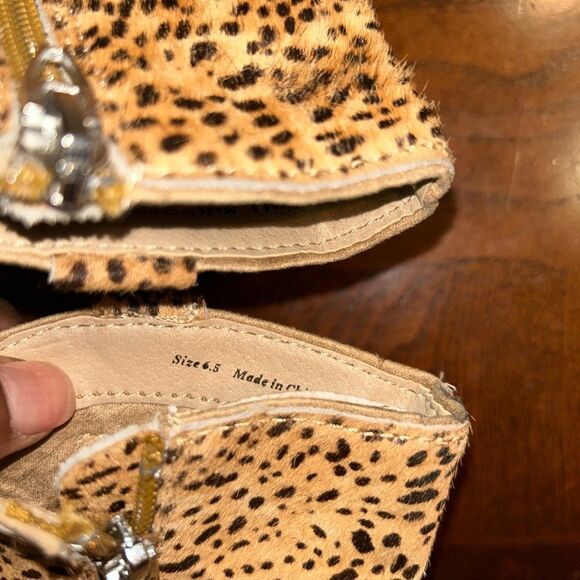Dolce Vita Calf Hair Leopard Print Booties(Size 6.5) - Picture 10 of 12